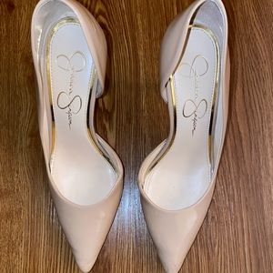 Gently Worn Jessica Simpson Claudette Nude Patent Heel